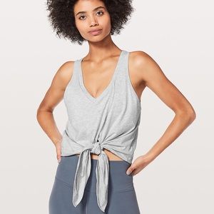 Lulu Lemon tie front tank, size 4 (tag is removed)